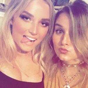 Meet your Posher, Chanzlee